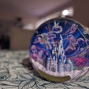 Tokyo Disney fly theme Light-up popcorn carrier.